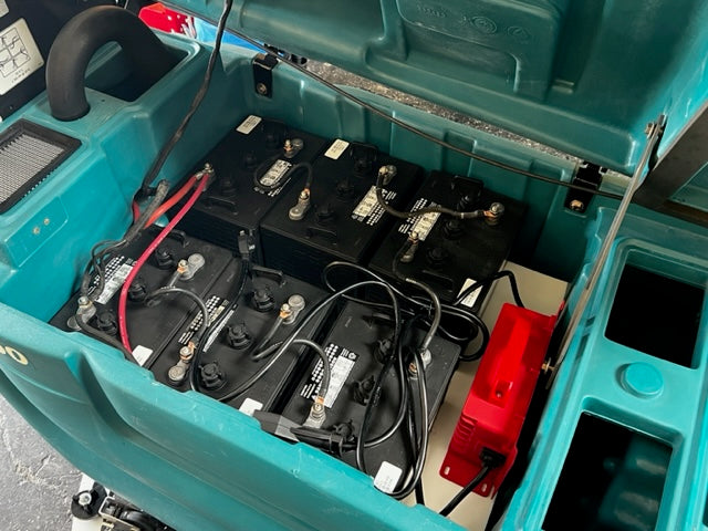 Reconditioned Tennant 5700 floor scrubber