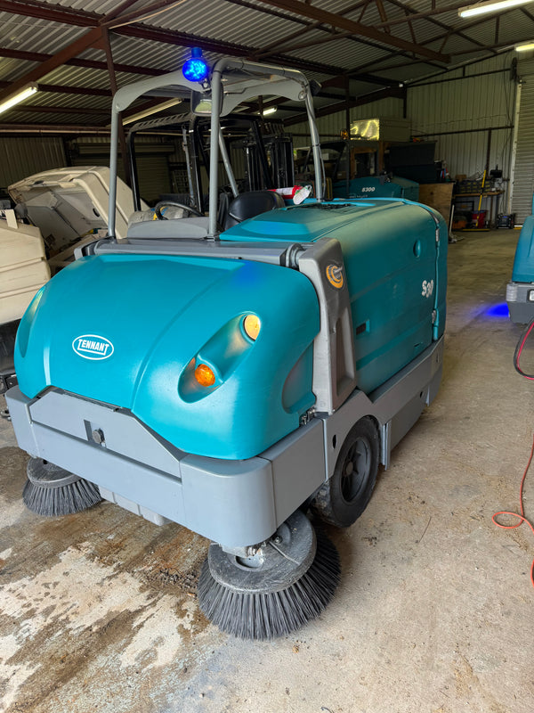Tennant S30 Industrial Sweeper Reconditioned