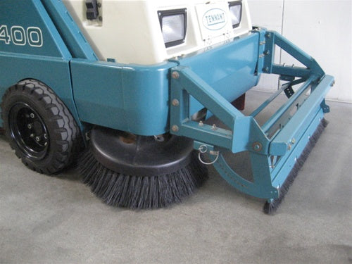 Tennant 6400 Rider Sweeper
