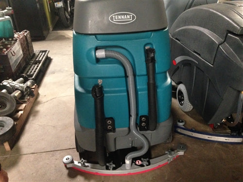 Tennant T7 Rider floor scrubber